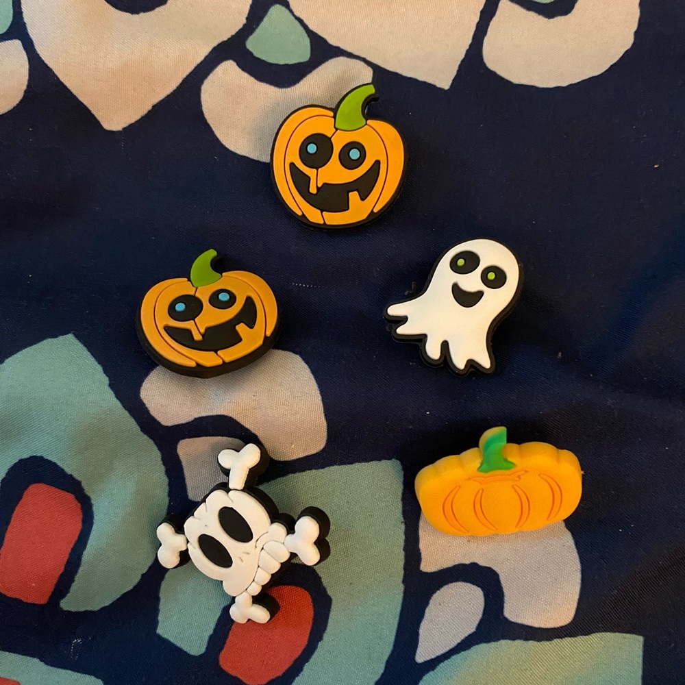 Halloween crocs jibbitz